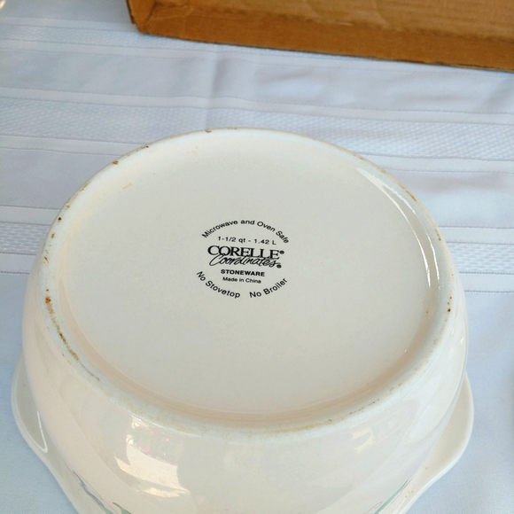 Corelle Coordinates Abundance Pattern 1.5 Qt. Stoneware Covered Casserole - Picture 10 of 11